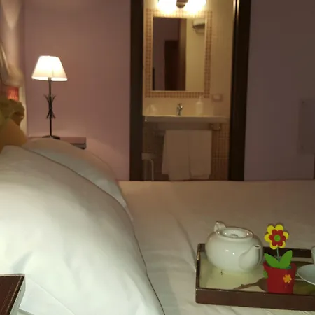 Alojamento de Acomodação e Pequeno-almoço Monte Dei Pegni 3*