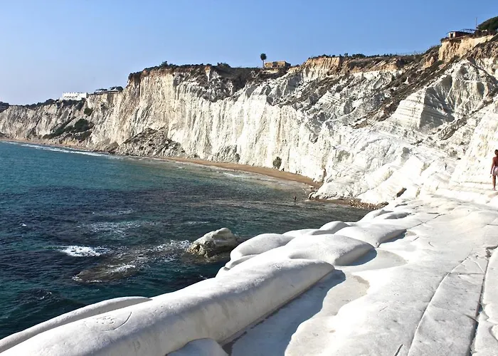 Monte Dei Pegni Bed and Breakfast 3*