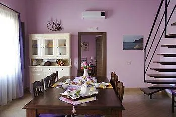 Monte Dei Pegni Bed and Breakfast 3*